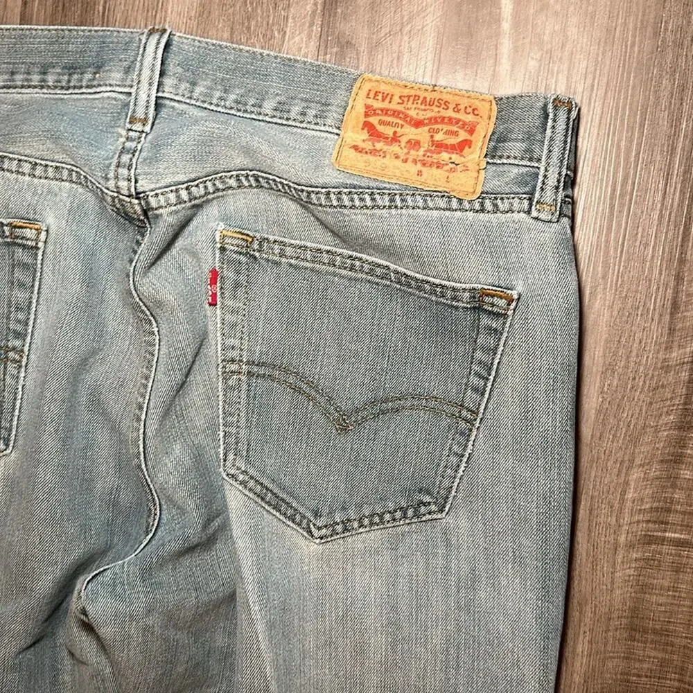 Levis item preowned